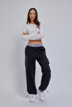 Load image into Gallery viewer, Staydium Heavy Wide-leg Cargo Sweatpants in Black